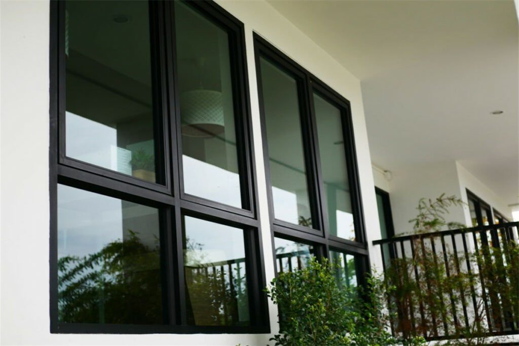 Grey Reflective Glass 4mm – 10mm